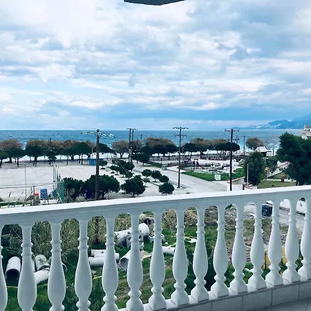 Seasmiles2 Paralia Akratas